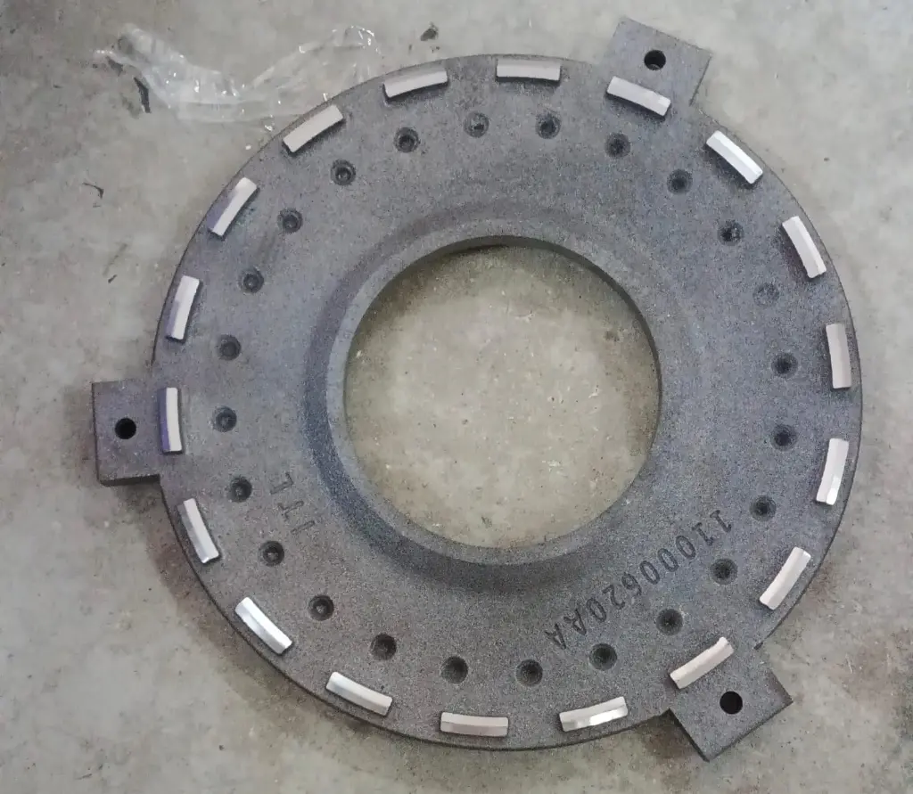  PRESSURE PLATE FOR MAIN CLUTCH .