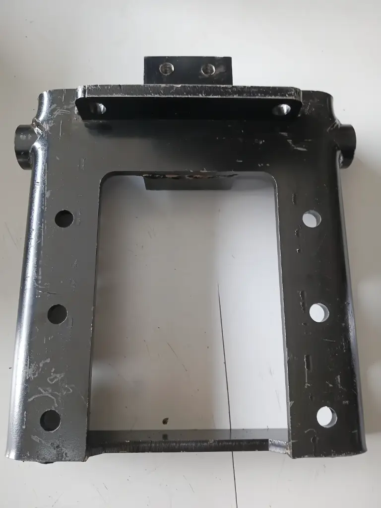 BRACKET LOWER LINK (CP)