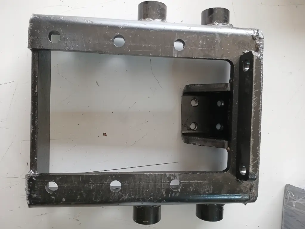 BRACKET LOWER LINK DOUBLE