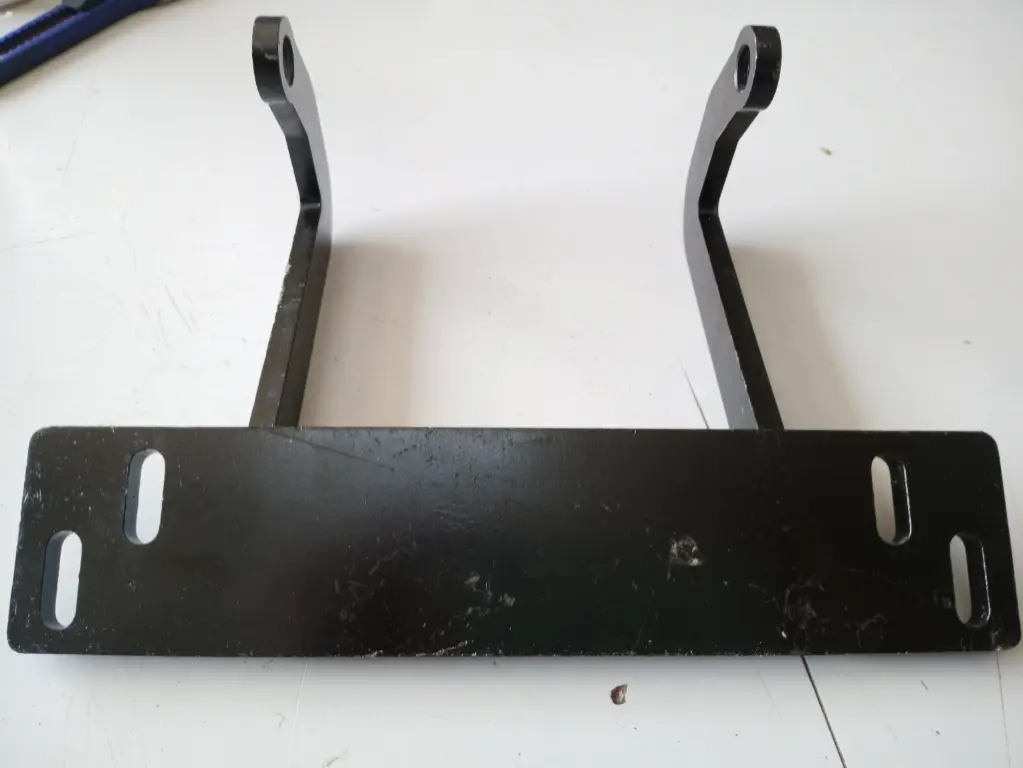 HINGE BONNET