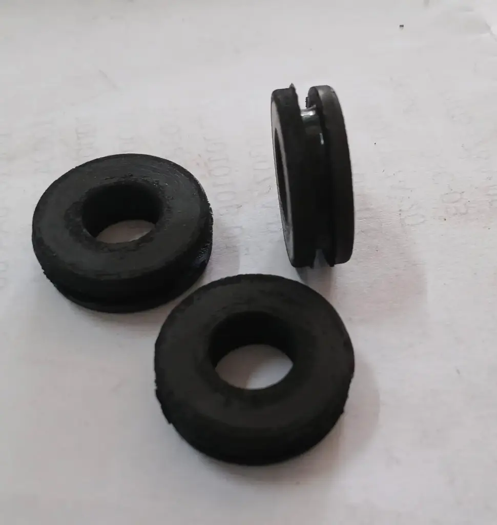 GROMMET FOR HAND ACC. (FOR DI-MODELS).