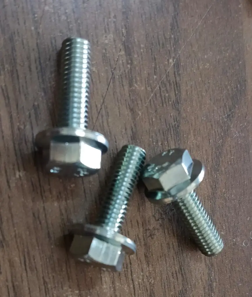 HEX FLANGE SCREW M6*1*20 8.8 SA4GS