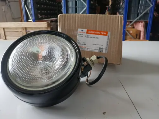 [11400521] PLOUGH LIGHT ASSEMBLY