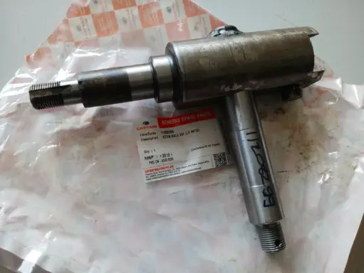 [11208299] STUB AXLE RH (LS WIDE)