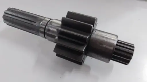 [93671768] F D PINION SHAFT Z-13 380 SW