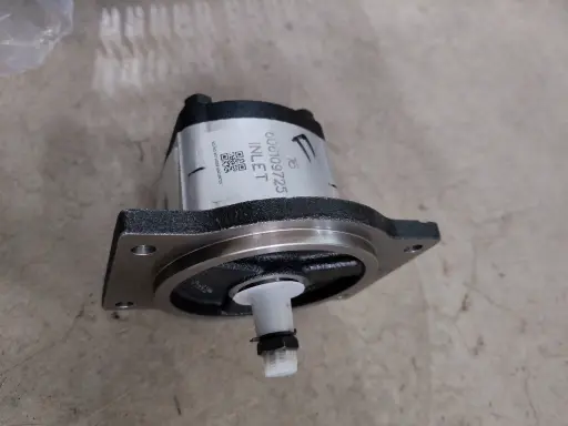 [93710282] HYD.GEAR PUMP....